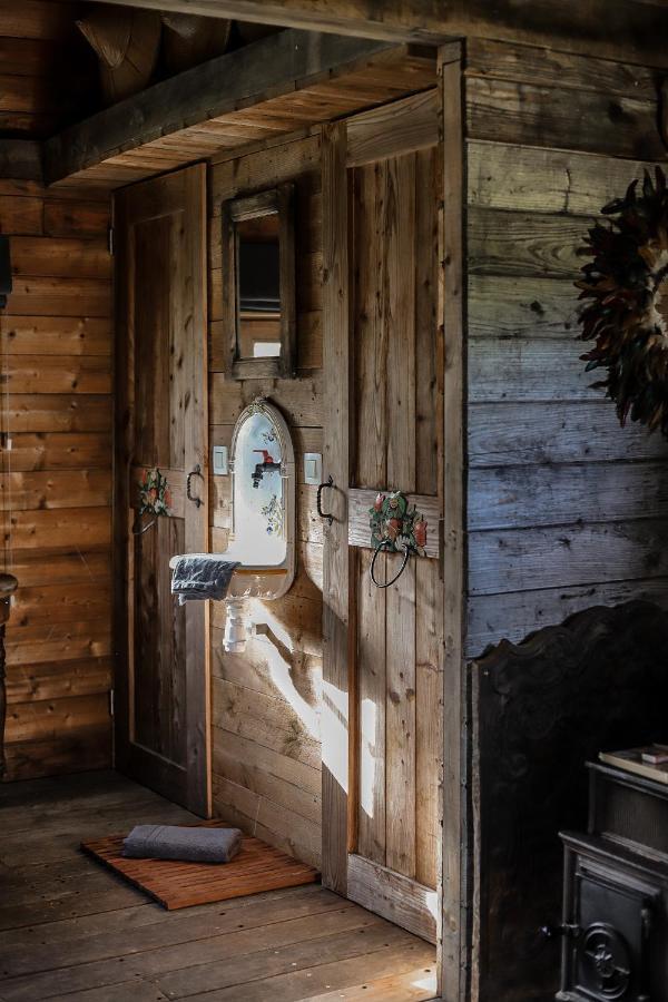 Cabane De L'R-Mitage Modave Eksteriør billede